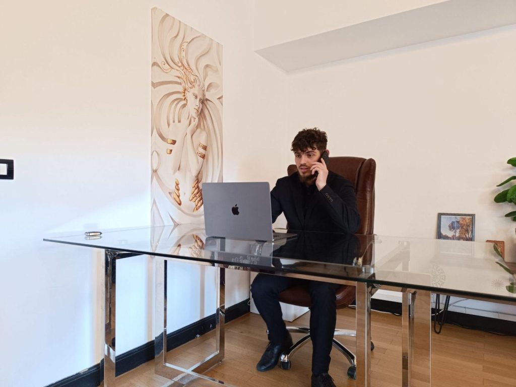 EkoGroup automatizează vizibilitatea pe LinkedIn – Vlad Augustin oferă brandurilor o prezență constantă, fără efort 3 EkoGroup automatizează vizibilitatea pe LinkedIn – Vlad Augustin oferă brandurilor o prezență constantă, fără efort